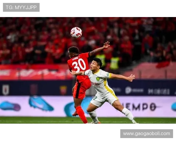 国安与上港激战正酣当前比分揭晓引发球迷热议